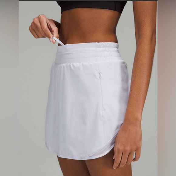 Lululemon Hotty Hot High-Rise Skirt – Pastel Blue
Size 4 - Picture 3 of 10